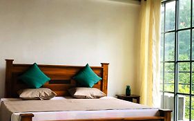 Barefoot Inn Kandy